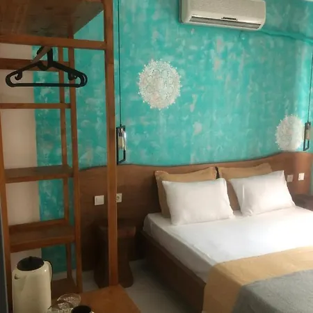 Sakiz Kizi Butik Çeşme