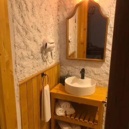 Sakiz Kizi Butik Çeşme